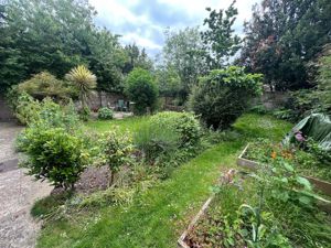 Photo 8- click for photo gallery